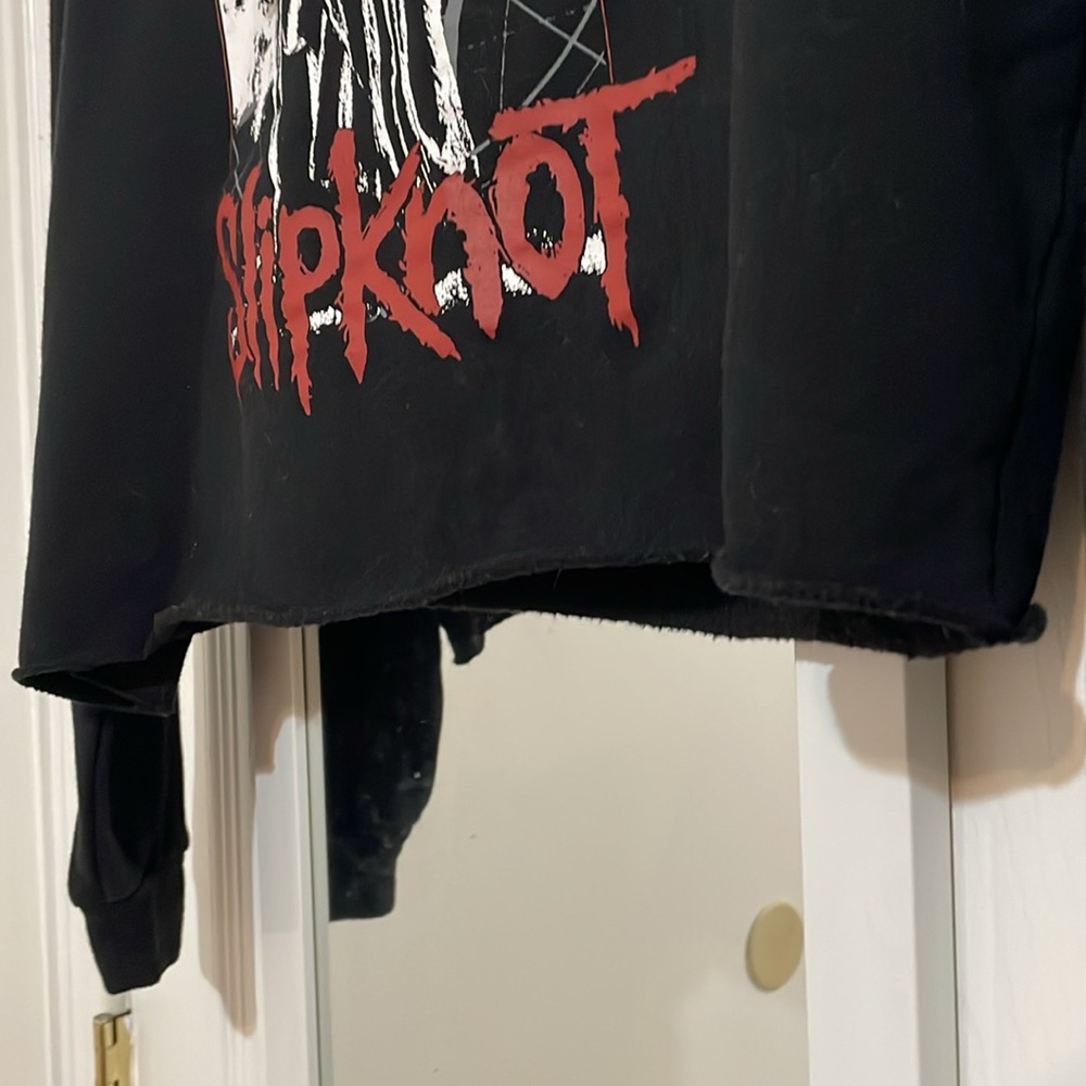 Slipknot Hot Topic Raw Hem Crop Top Hoodie - Picture 5 of 11
